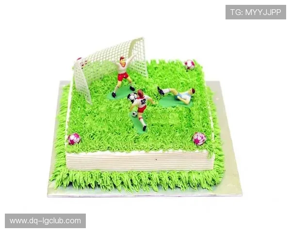 为男性好友精心打造创意足球主题庆生蛋糕惊喜方案全面呈现难忘时刻